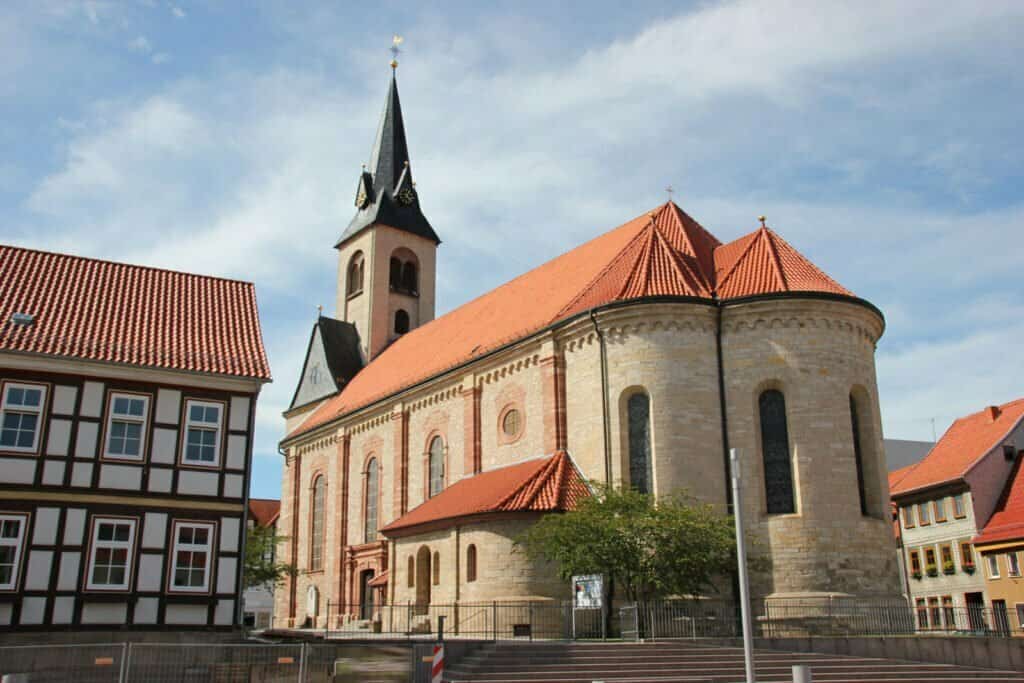 Außenansicht der Stadtkirche Sankt Nikolaus in Worbis.